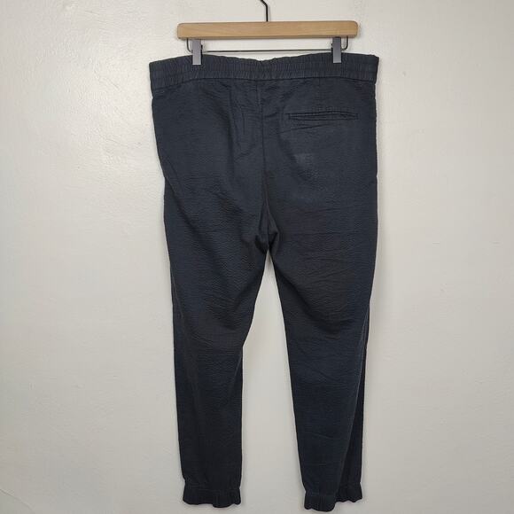 COS Tapered Pants Mens 32R Dark Black Blue Textured Pull On Elastic Waist Preppy - Picture 5 of 8